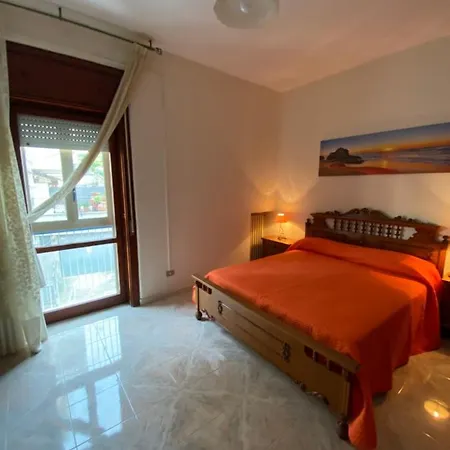 Near Storic Center * Tropea