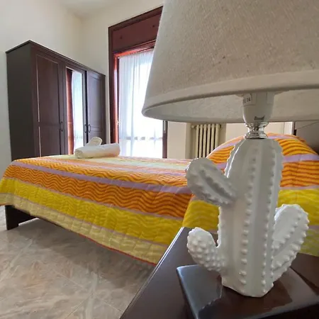 Near Storic Center 度假居 *